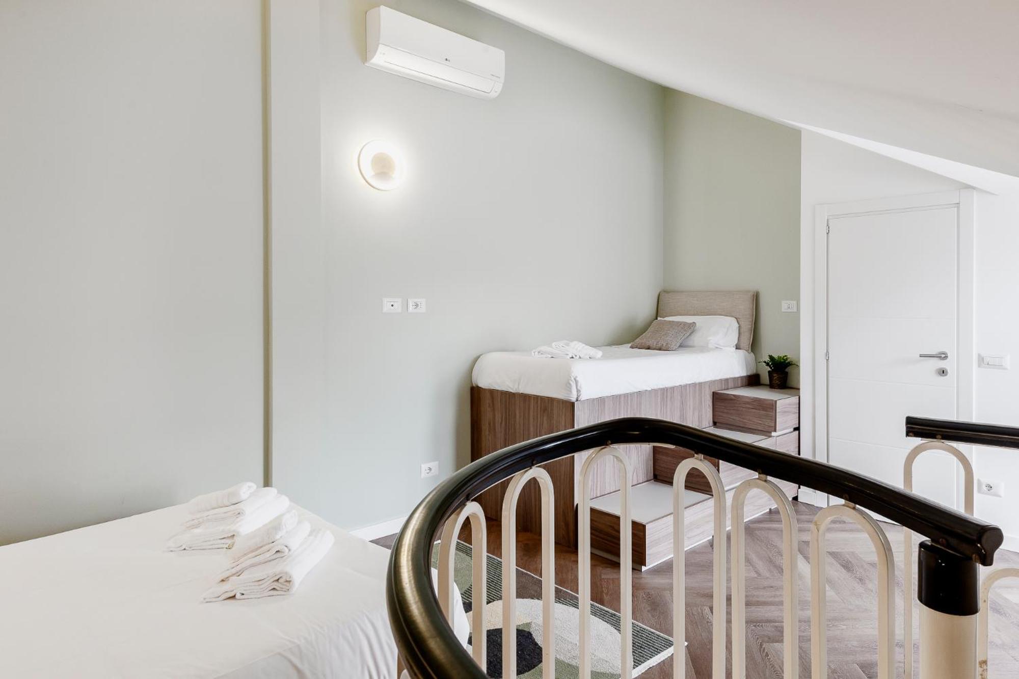 Stayeasy Argelati40 - Penthouse With 2 Bedrooms, 2 Bathrooms And Terrace - Navigli Apartamento *