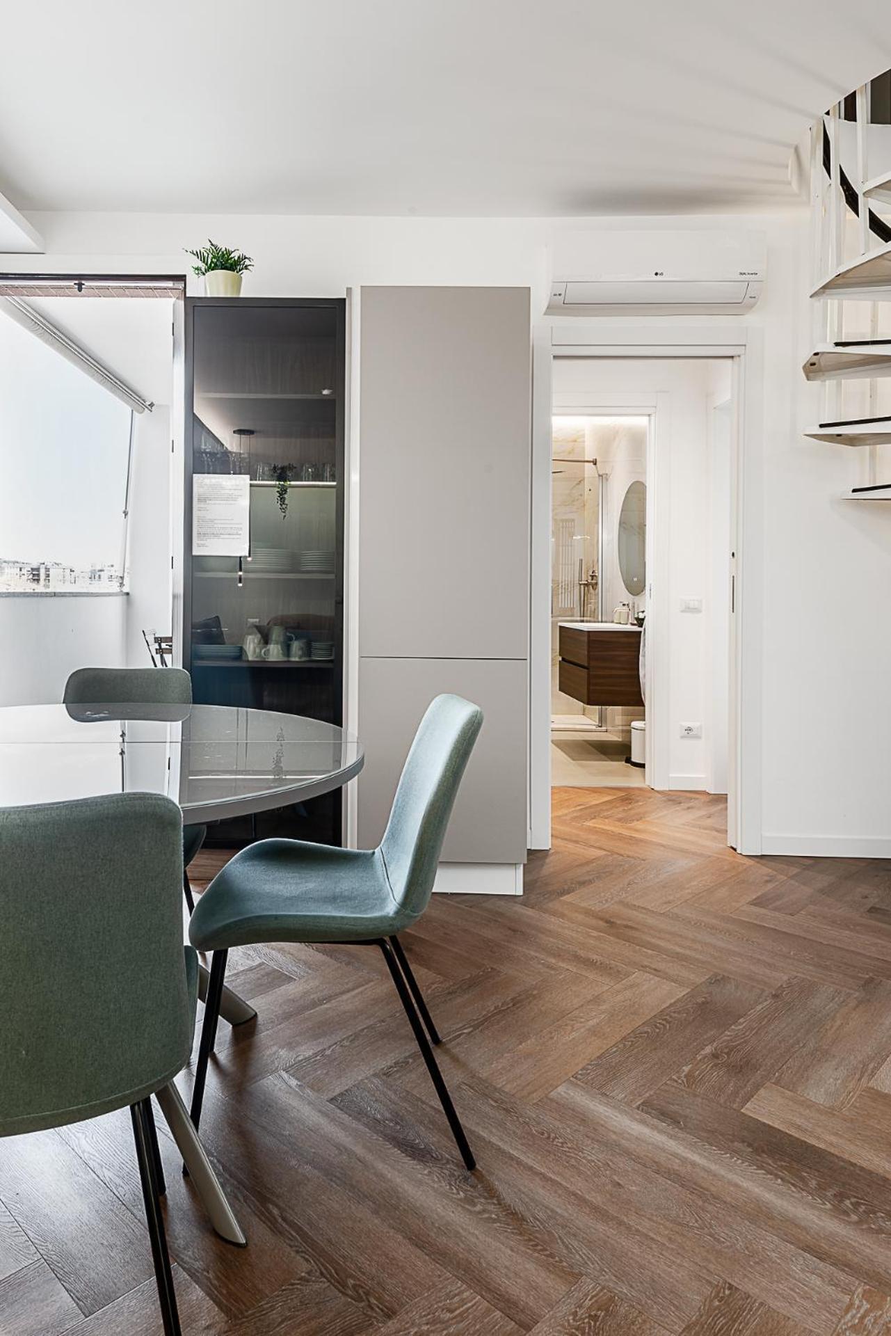 Apartamento Stayeasy Argelati40 - Penthouse With 2 Bedrooms, 2 Bathrooms And Terrace - Navigli Milão